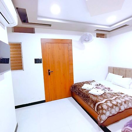 Hotel Shreem 우자인 외부 사진